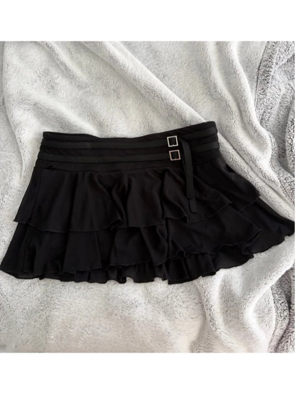 Mini black skirt